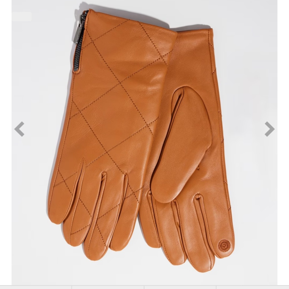 NWT  Chico’s LARGE COGNAC quilted Gloves $59 bought for myself too short need XL